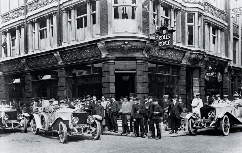 Die Rolls Royce Werksfahrer vor dem Alpine Trial 1913