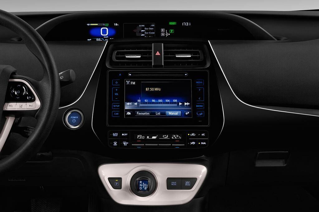 Toyota Prius (Baujahr 2016) - 5 Türen Mittelkonsole