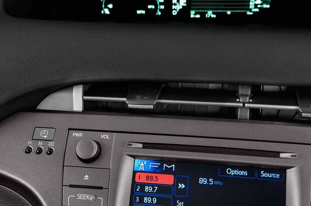 Toyota Prius Plug-In Hybrid (Baujahr 2012) Life 5 Türen Lüftung