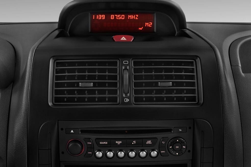Toyota Proace (Baujahr 2015) Comfort 5 Türen Radio und Infotainmentsystem