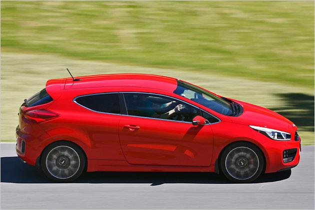 Besonders in roter Lackierung kann sich der Kia Pro_Cee`d GT sehen lassen