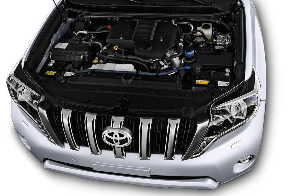 Toyota Landcruiser (Baujahr 2013) EXECUTIVE 5 Türen Motor