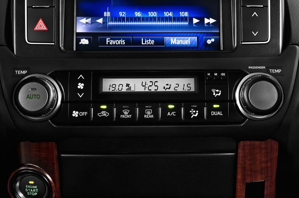 Toyota Landcruiser (Baujahr 2013) EXECUTIVE 5 Türen Temperatur und Klimaanlage