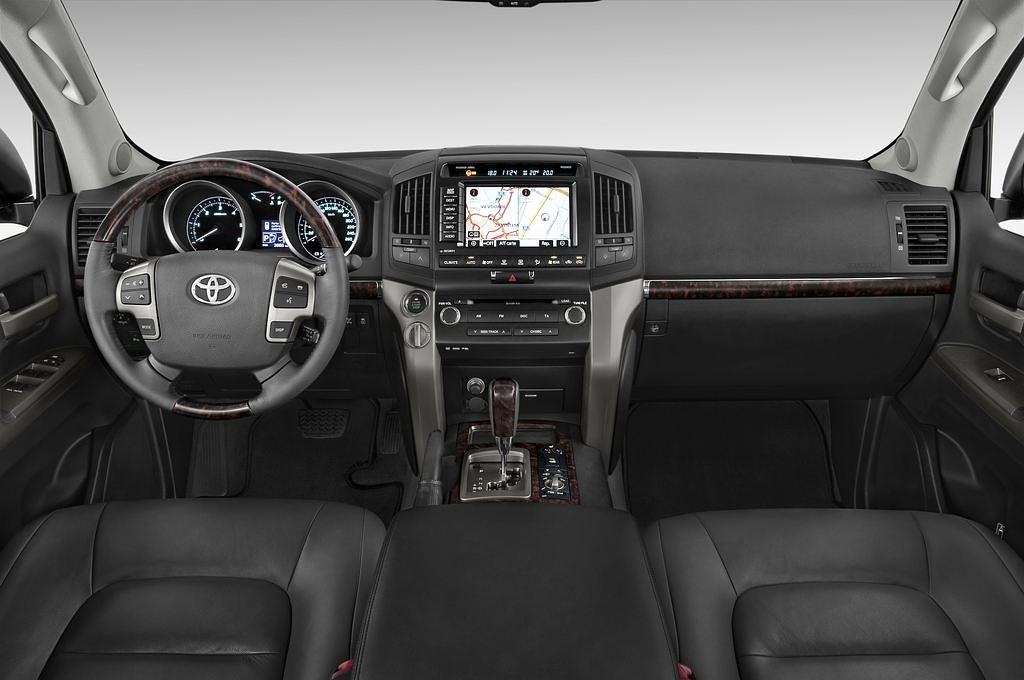 Toyota Landcruiser V8 (Baujahr 2009) Executive 5 Türen Cockpit und Innenraum