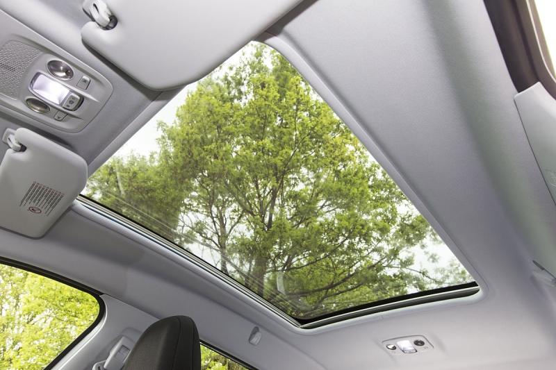 Peugeot 2008 e-HDI 115