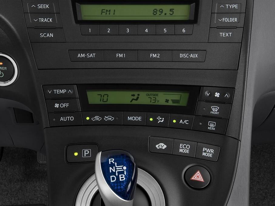 Toyota Prius (Baujahr 2010) - 5 Türen Temperatur und Klimaanlage