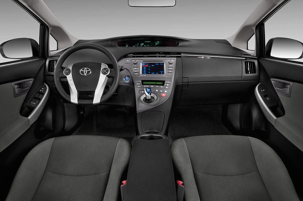 Toyota Prius (Baujahr 2011) - 5 Türen Cockpit und Innenraum