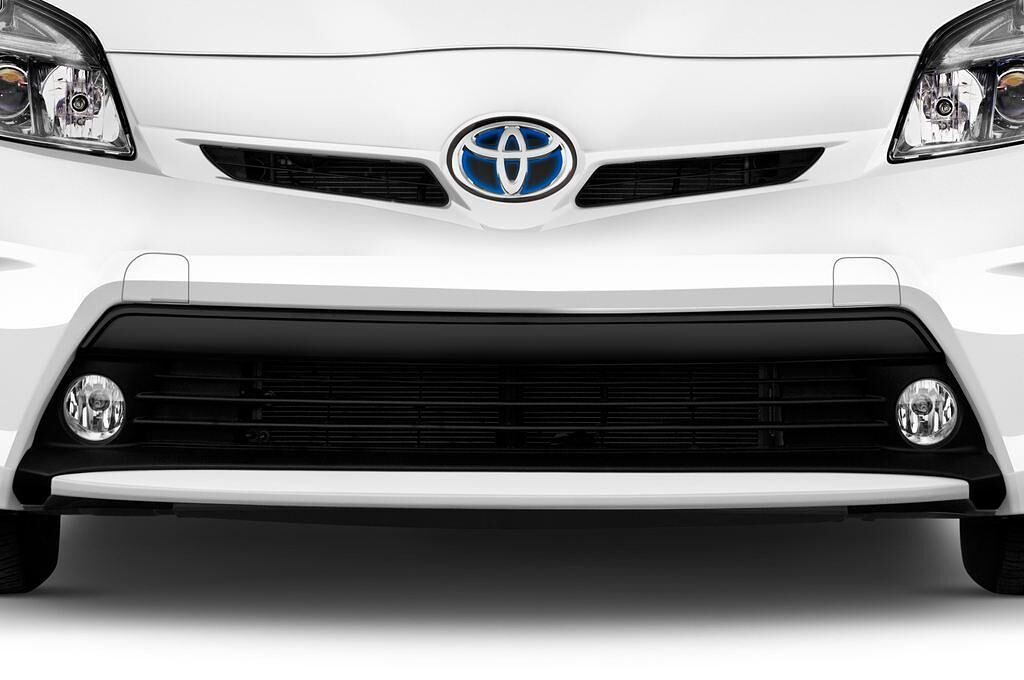 Toyota Prius (Baujahr 2015) - 5 Türen Kühlergrill und Scheinwerfer