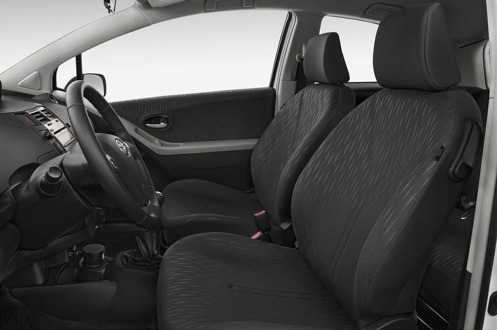 Toyota Yaris (Baujahr 2010) Cool 3 Türen Vordersitze