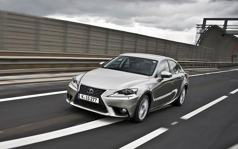 Lexus IS 300h - Sparsam - aber sonst?