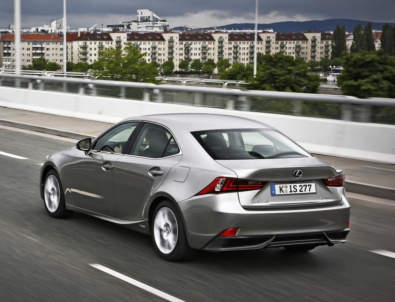 Lexus IS 300h