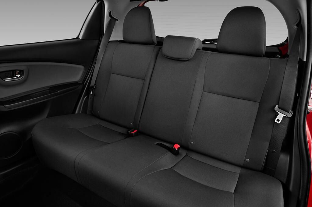 Toyota Yaris (Baujahr 2014) - 5 Türen Rücksitze