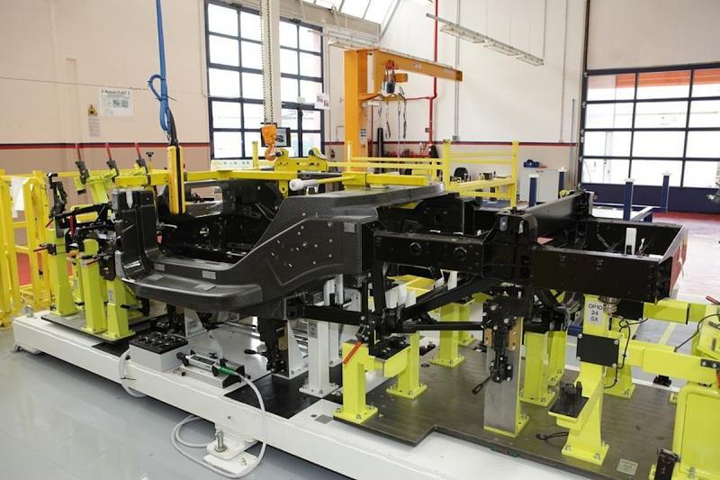 Das Monocoque kommt von Adler Plastic