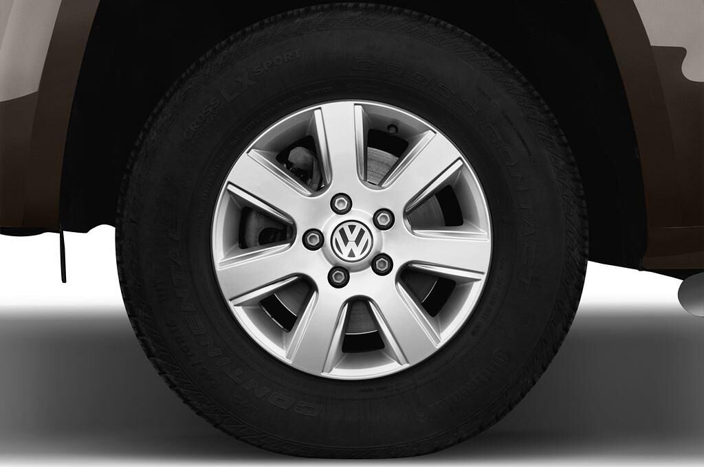 Volkswagen Amarok (Baujahr 2012) Trendline 4 Türen Reifen und Felge