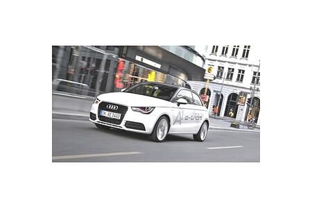Audi beim Großversuch simTD: Das Projekt Ampelinfo online