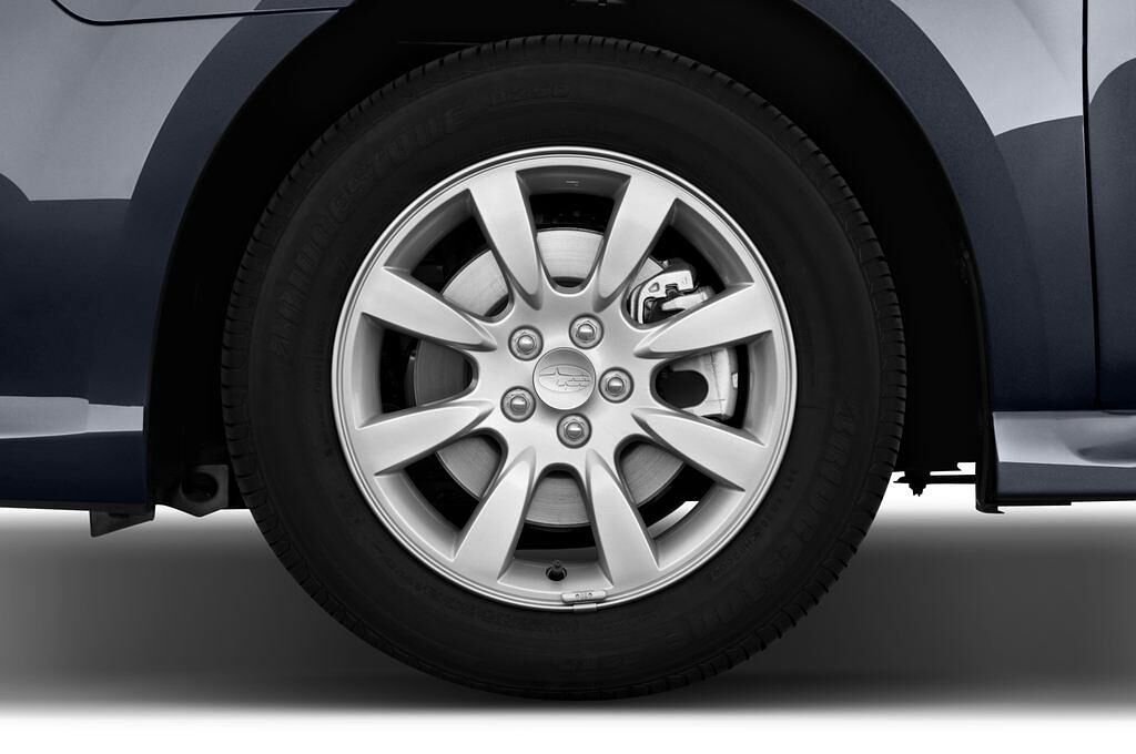 Subaru Legacy (Baujahr 2010) Sport 5 Türen Reifen und Felge
