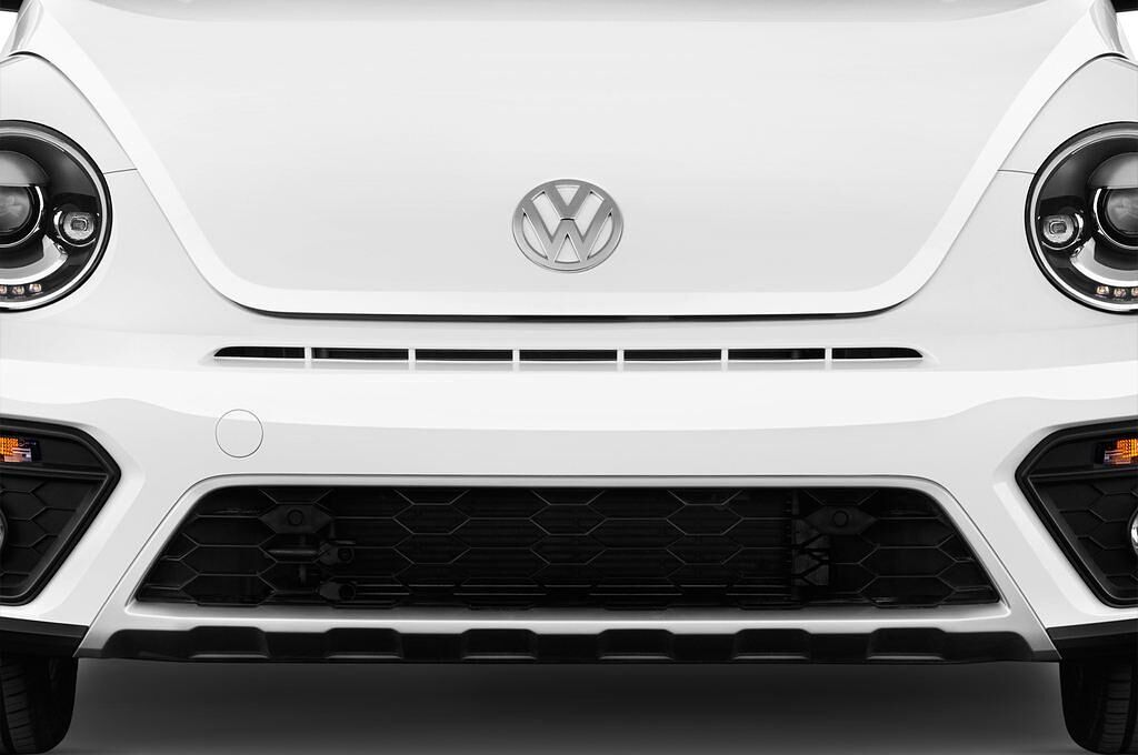 Volkswagen Beetle (Baujahr 2017) Dune 3 Türen Kühlergrill und Scheinwerfer