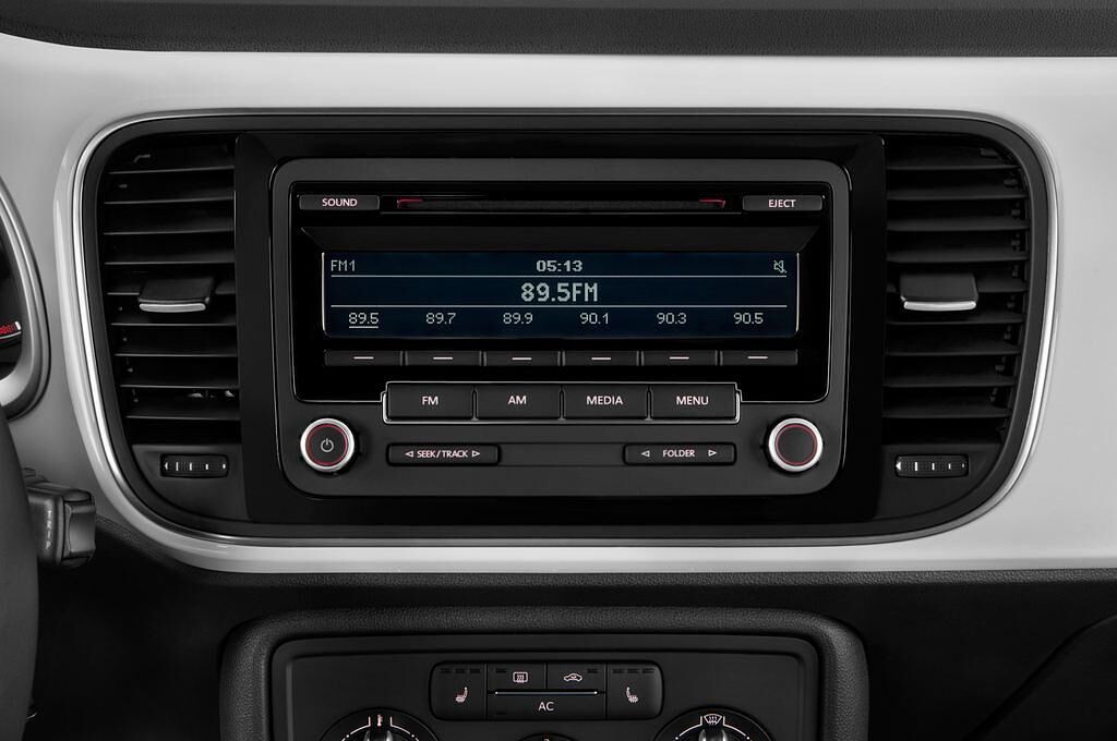 Volkswagen Beetle (Baujahr 2012) Sport 3 Türen Radio und Infotainmentsystem