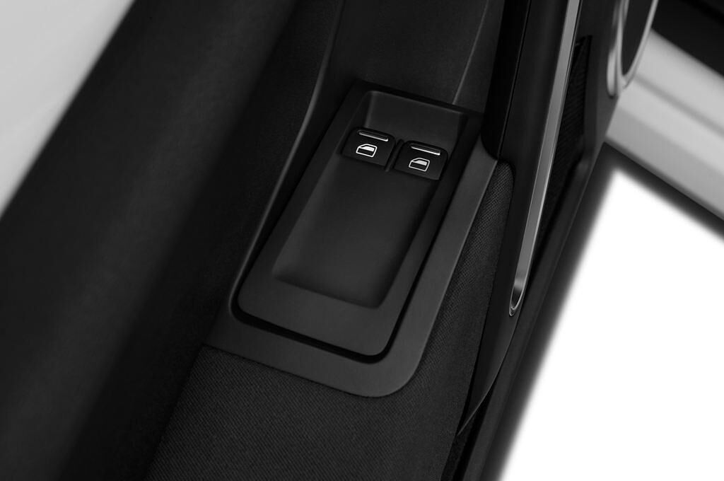 Volkswagen Beetle (Baujahr 2012) Sport 3 Türen Bedienungselemente Tür