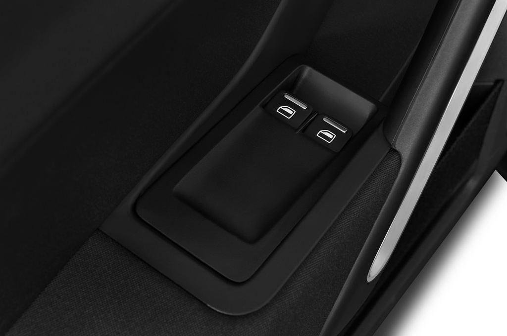 Volkswagen Beetle (Baujahr 2015) Sport R-Line 3 Türen Bedienungselemente Tür
