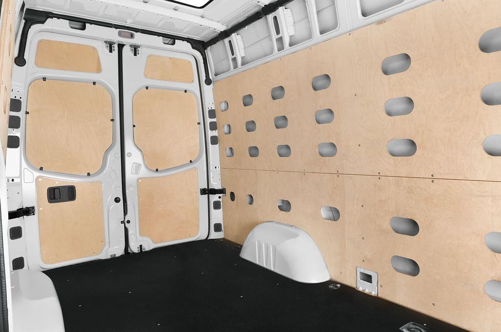 Volkswagen Crafter (Baujahr 2014) L3H2 4 Türen Rücksitze