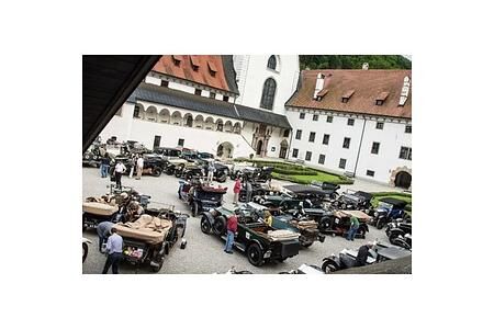 HALBZEIT BEI DER HISTORISCHEN ALPENFAHRT