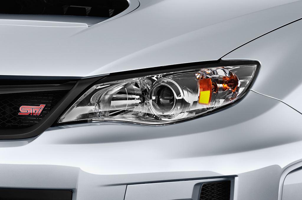 Subaru WRX STI (Baujahr 2013) Sport 4 Türen Scheinwerfer