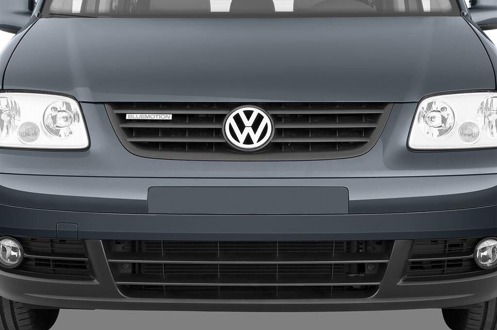 Volkswagen Caddy Life (Baujahr 2009) TDI 5 Türen Kühlergrill und Scheinwerfer