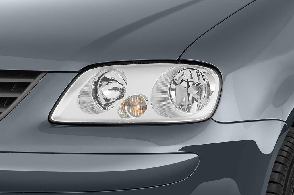 Volkswagen Caddy Life (Baujahr 2009) TDI 5 Türen Scheinwerfer
