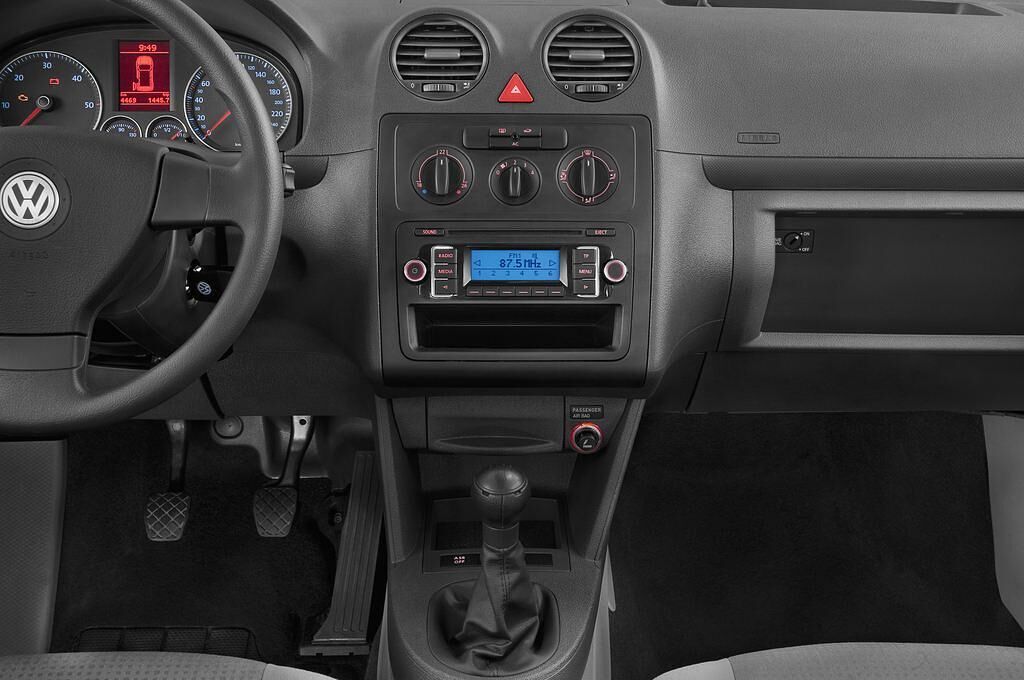 Volkswagen Caddy Life (Baujahr 2009) TDI 5 Türen Mittelkonsole