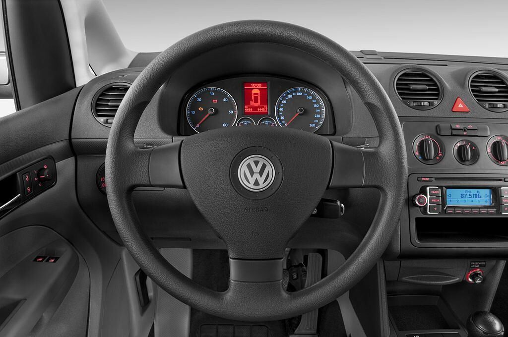 Volkswagen Caddy Life (Baujahr 2009) TDI 5 Türen Lenkrad