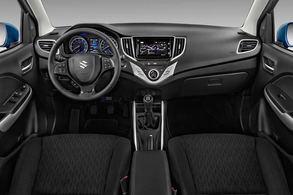Suzuki Baleno (Baujahr 2016) Club 5 Türen Cockpit und Innenraum