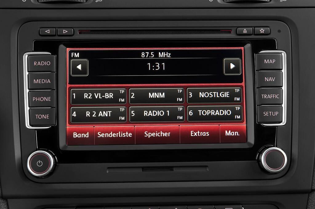 Volkswagen Golf (Baujahr 2011) R 5 Türen Radio und Infotainmentsystem