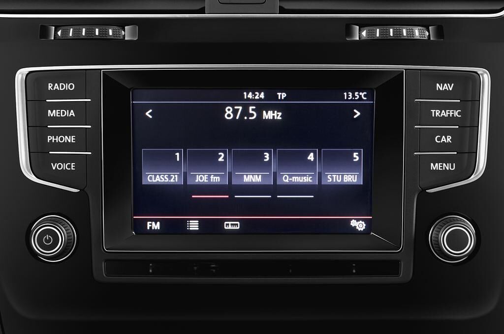 Volkswagen Golf (Baujahr 2013) Highline 5 Türen Radio und Infotainmentsystem