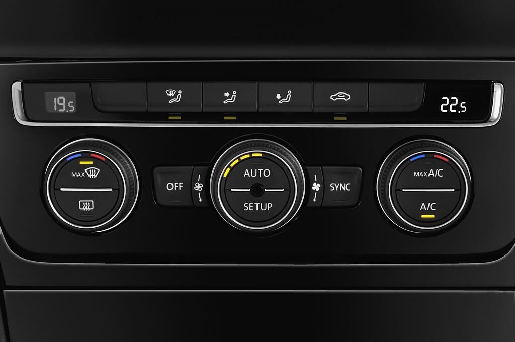 Volkswagen Golf (Baujahr 2013) Highline 5 Türen Temperatur und Klimaanlage