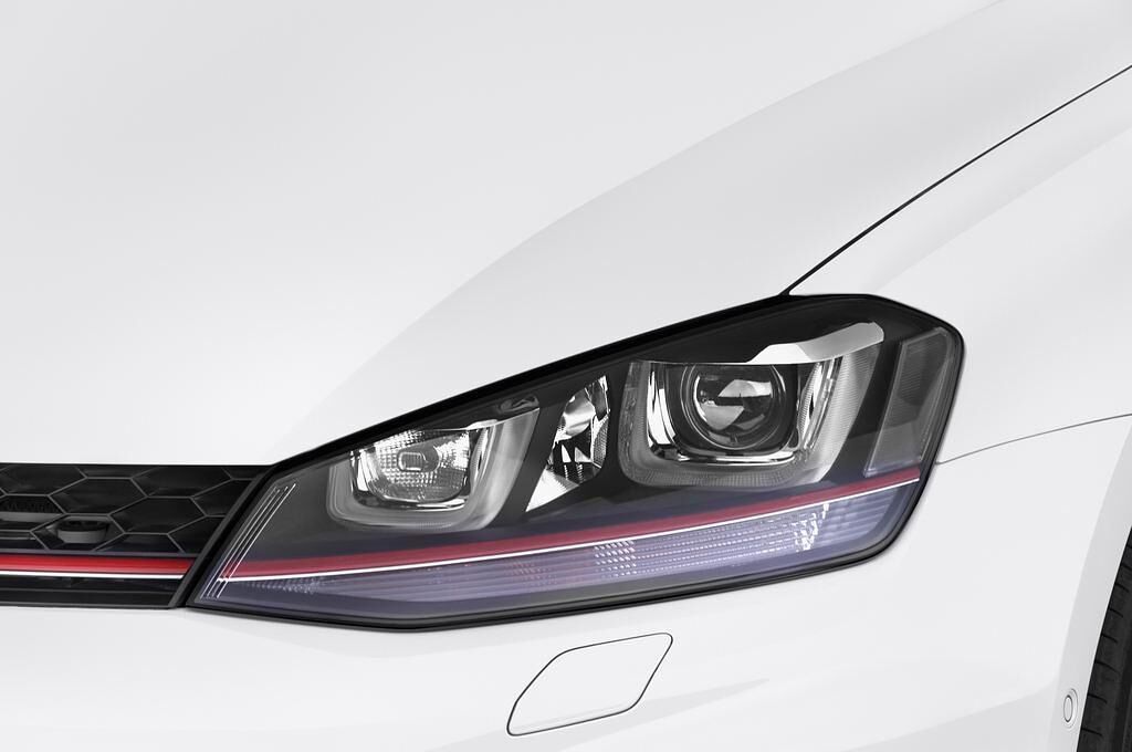 Volkswagen Golf (Baujahr 2015) GTI 2Wd AT 5 Türen Scheinwerfer