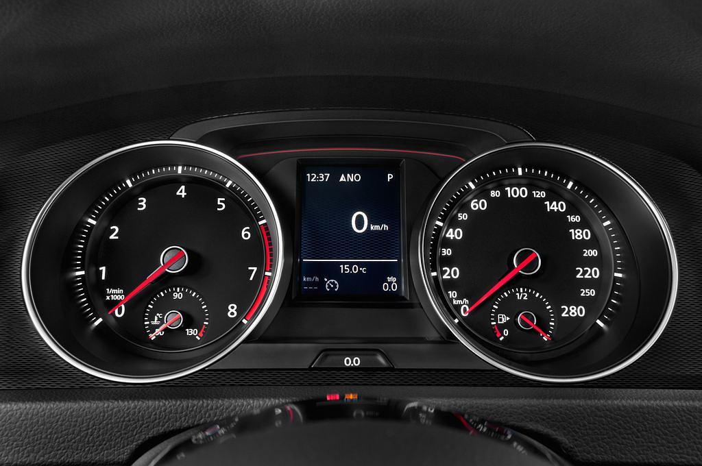 Volkswagen Golf (Baujahr 2015) GTI 2Wd AT 5 Türen Tacho und Fahrerinstrumente