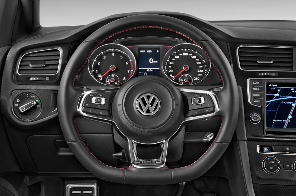 Volkswagen Golf (Baujahr 2015) GTI 2Wd AT 5 Türen Lenkrad