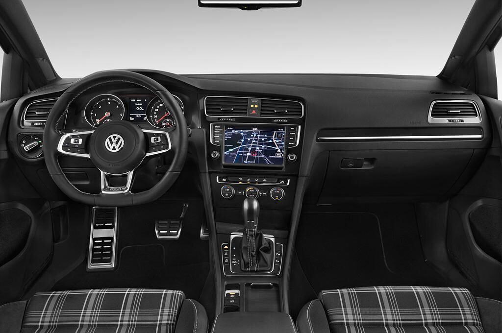 Volkswagen Golf (Baujahr 2015) GTD 5 Türen Cockpit und Innenraum