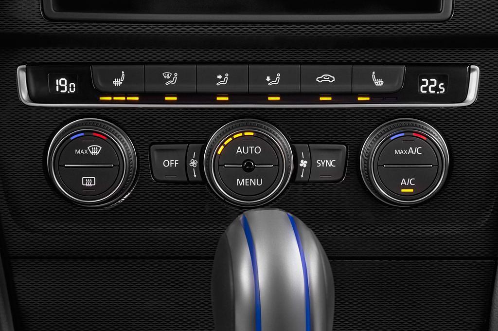 Volkswagen Golf (Baujahr 2015) GTE 5 Türen Temperatur und Klimaanlage
