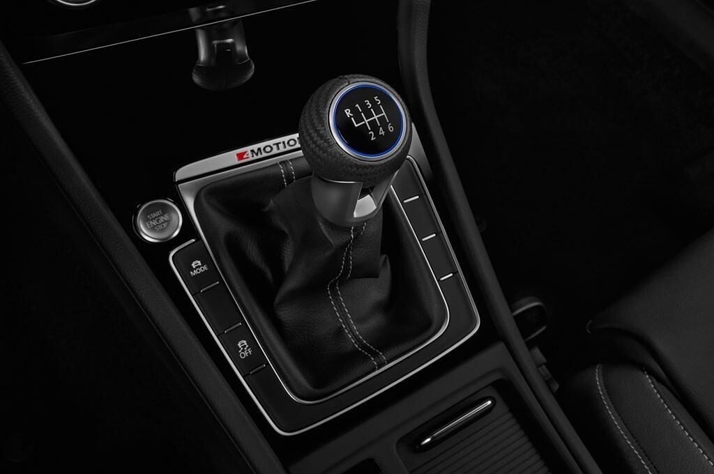 Volkswagen Golf (Baujahr 2016) R 5 Türen Schalthebel