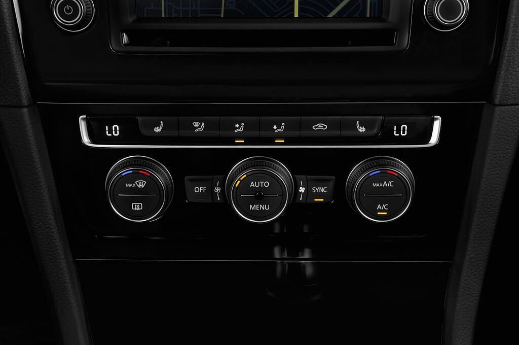 Volkswagen Golf (Baujahr 2016) R 5 Türen Temperatur und Klimaanlage