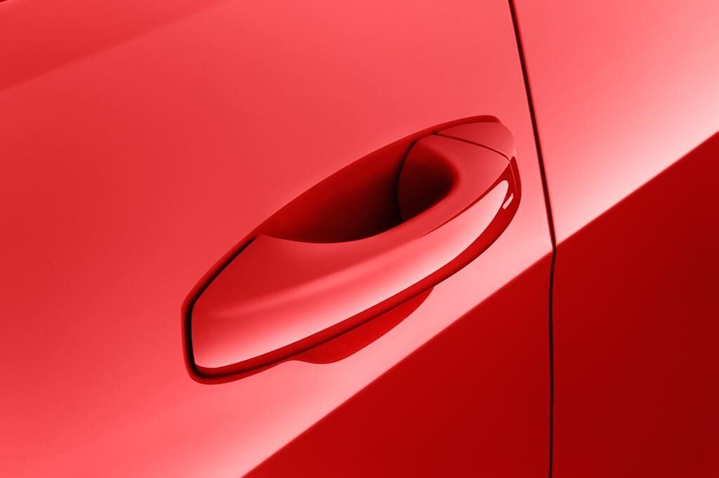 Volkswagen Golf (Baujahr 2015) Highline 5 Türen Türgriff