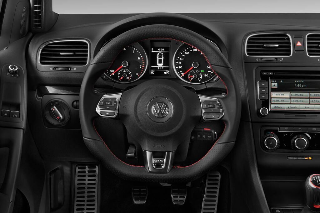 Volkswagen Golf (Baujahr 2010) GTI 3 Türen Lenkrad