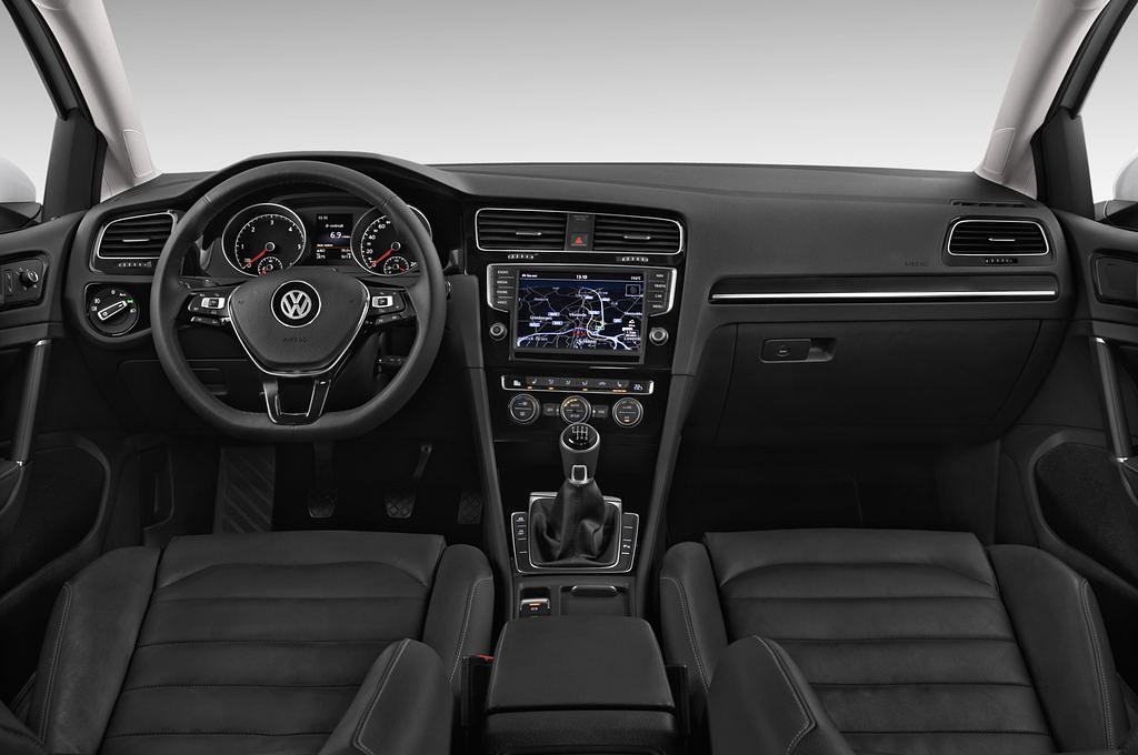Volkswagen Golf (Baujahr 2013) Highline 3 Türen Cockpit und Innenraum