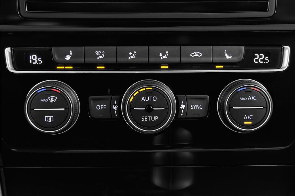 Volkswagen Golf (Baujahr 2013) Highline 3 Türen Temperatur und Klimaanlage