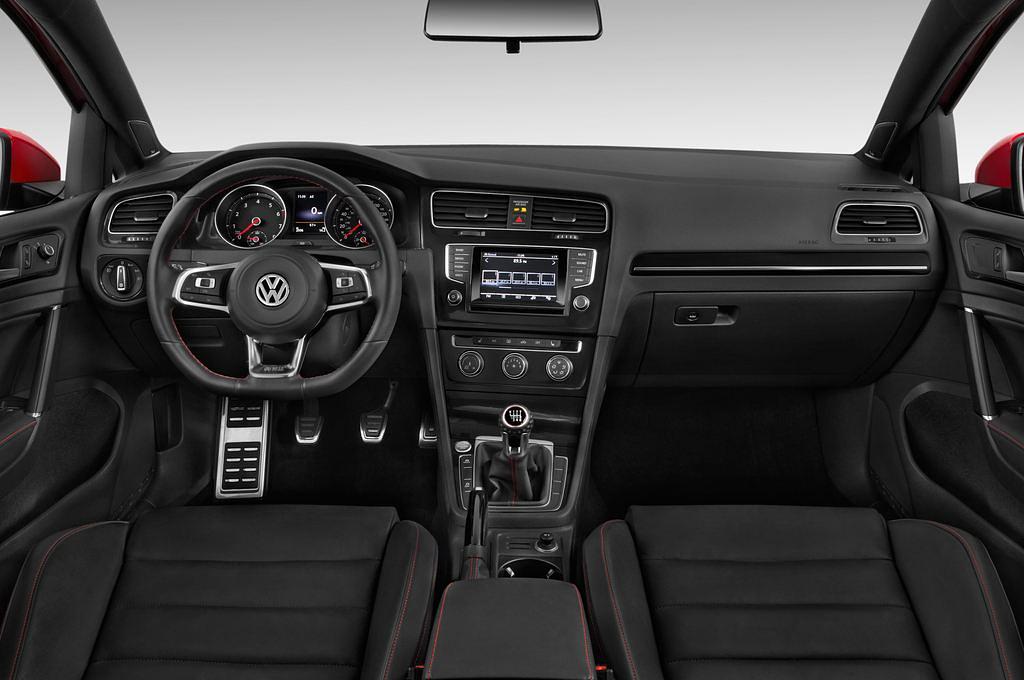 Volkswagen Golf (Baujahr 2015) Gti 3 Türen Cockpit und Innenraum
