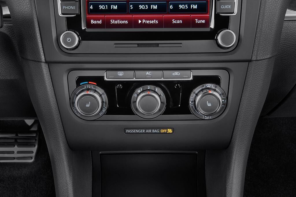 Volkswagen Golf (Baujahr 2010) GTI 5 Türen Temperatur und Klimaanlage