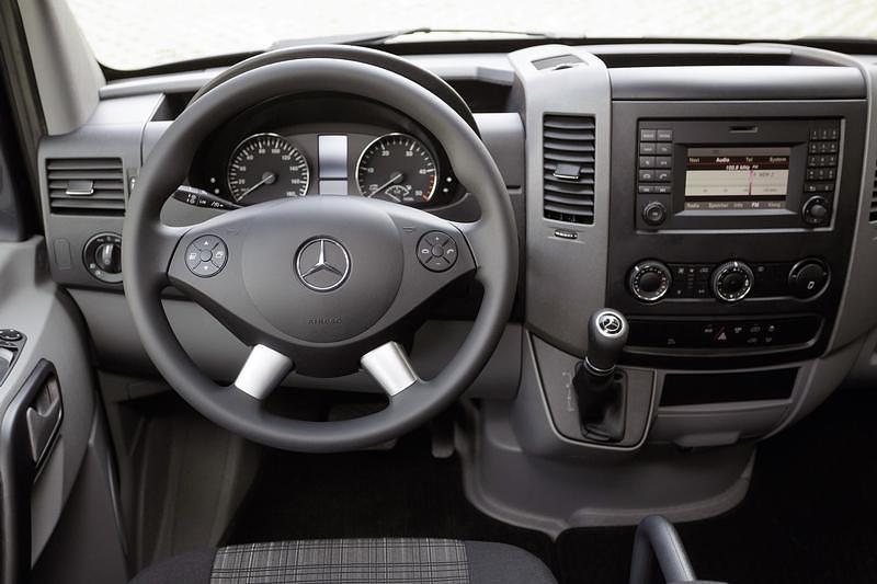 Mercedes-Benz Sprinter 2013