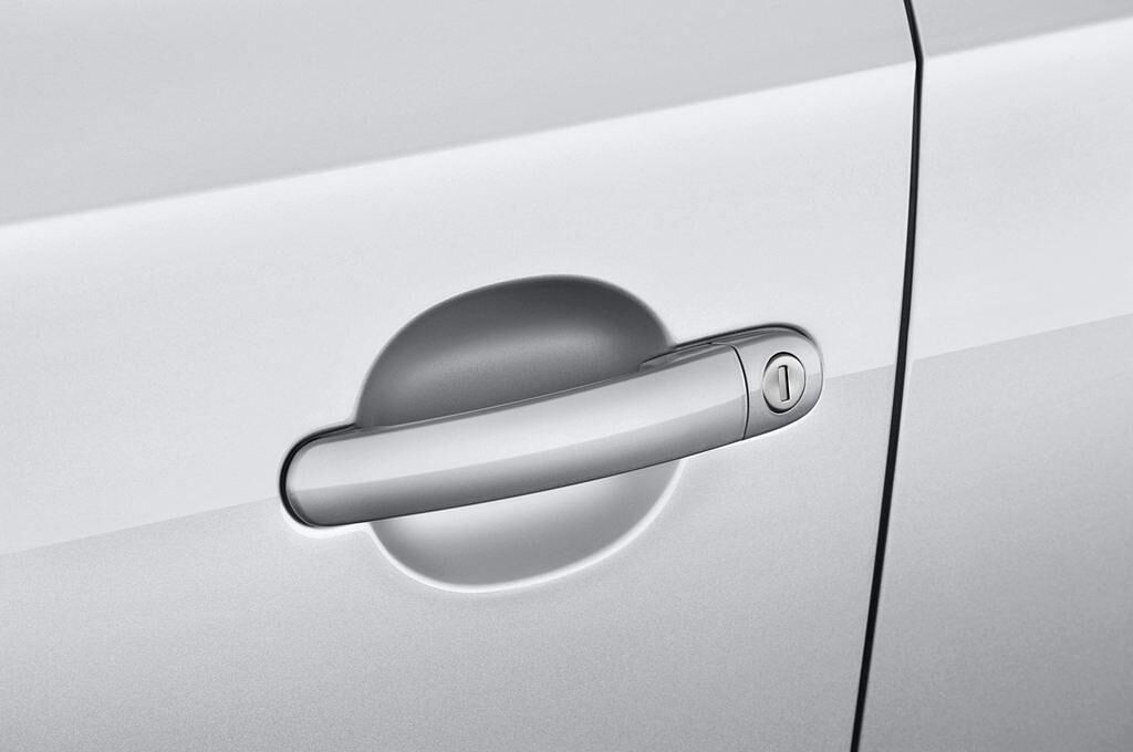Volkswagen Jetta (Baujahr 2012) Comfortline Bluemotion Technology 4 Türen Türgriff